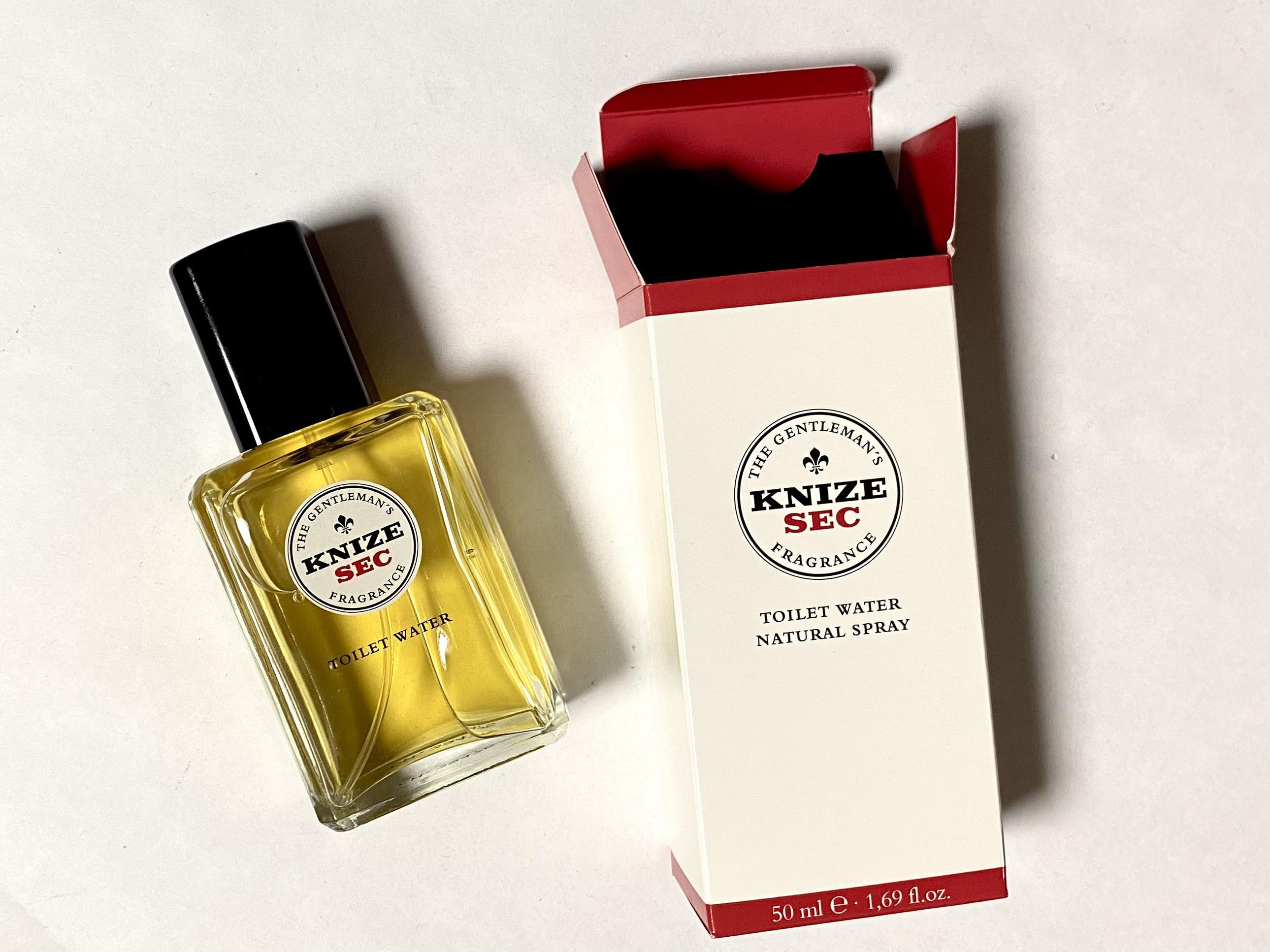 Knize Sec – Undina's Looking Glass