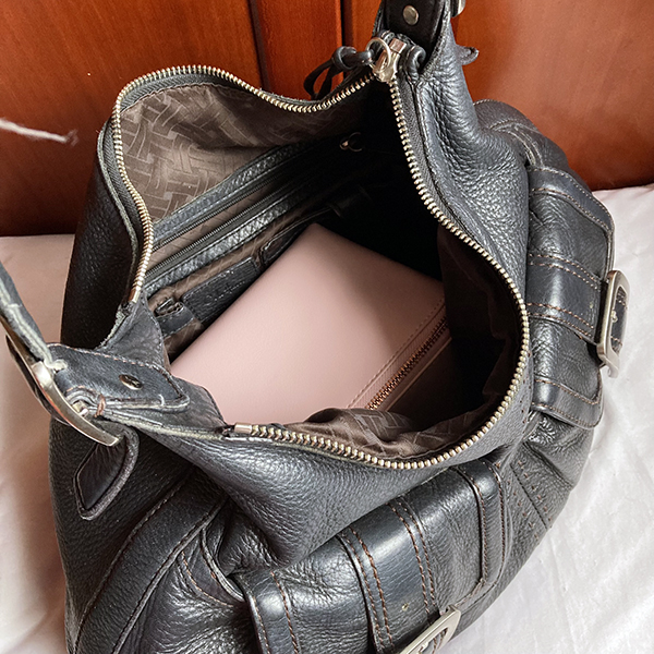 Charlotte Tilbury Beauty Bag inside my Purse